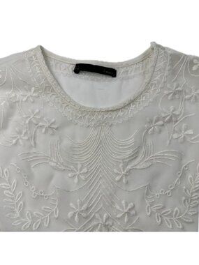 Sfera Women’s White Floral Embroidered Boho T-shirt Top Size S